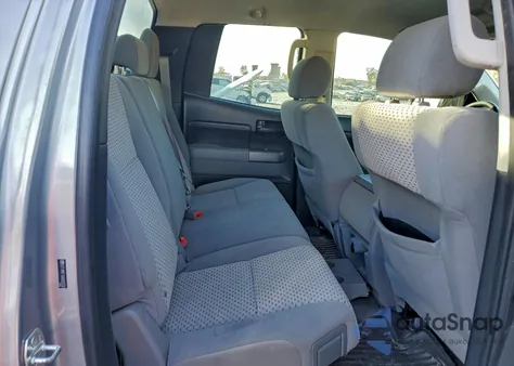 2010 Toyota Tundra Double Cab Sr5 z USA, uszkodzony, nr VIN 5TFUM5F1XAX003550